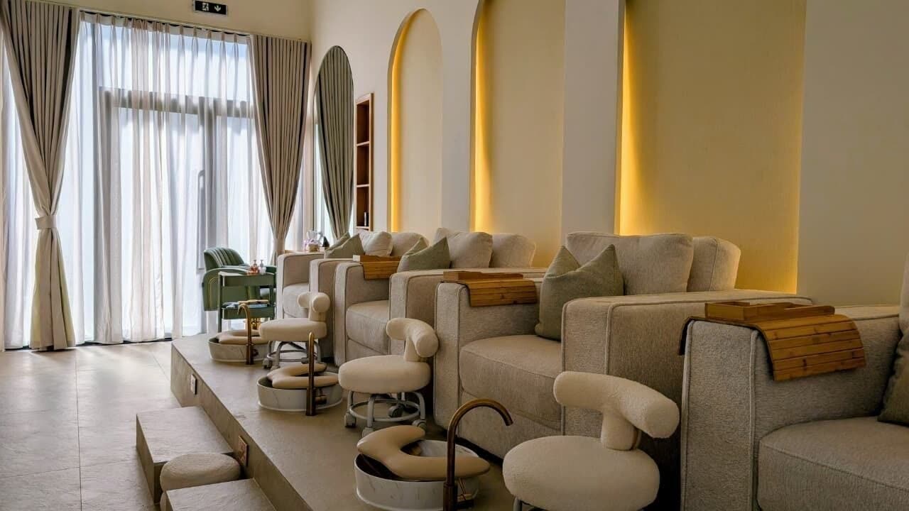 Reeth Spa lounge with lit arches